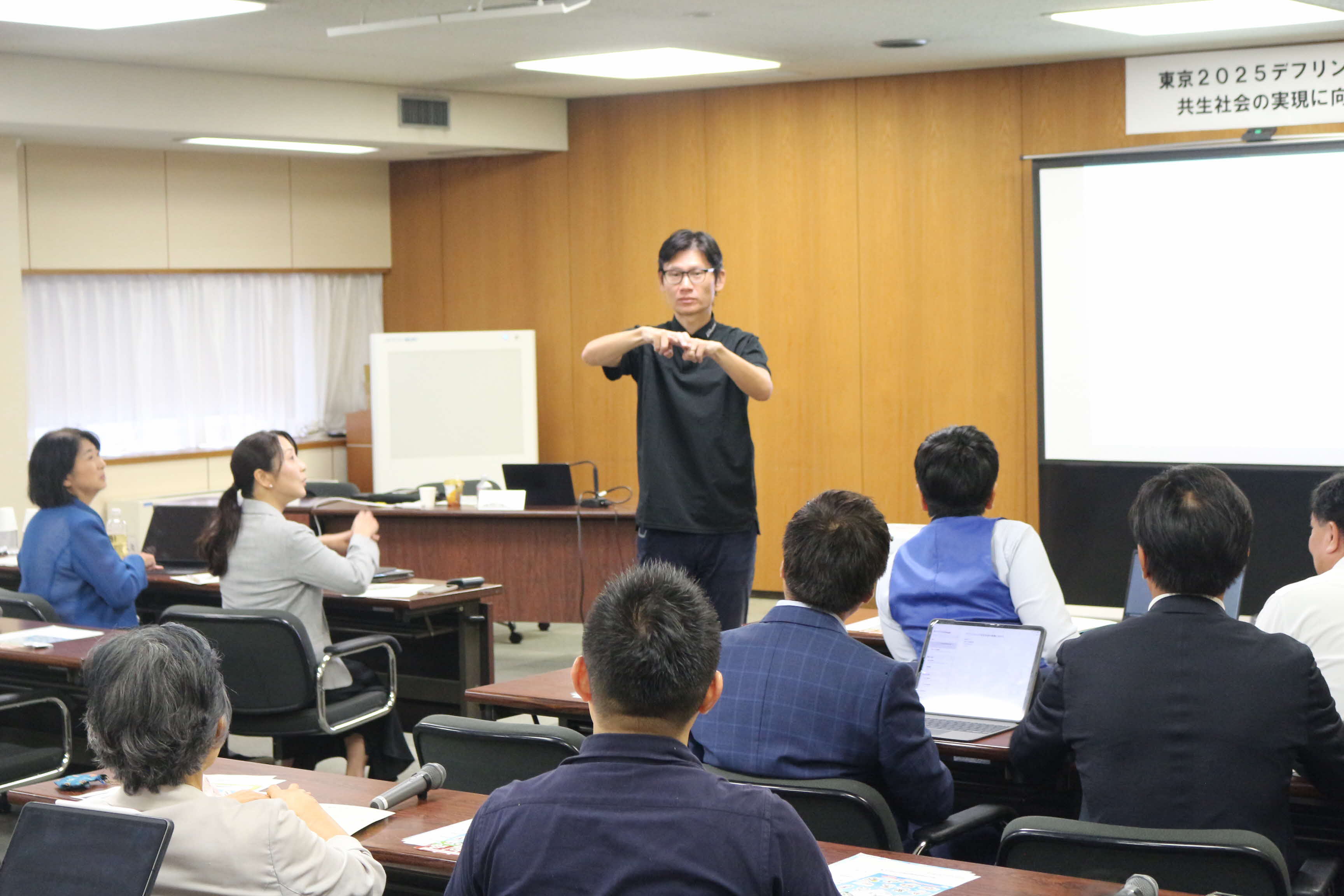 写真：第34回議員研修会